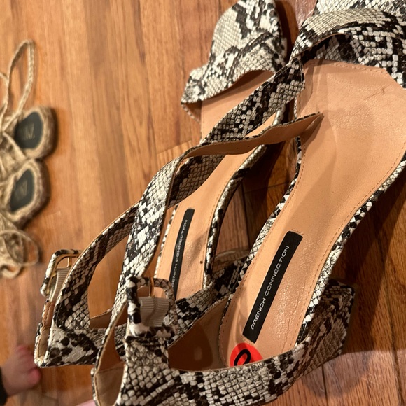 Snake skin sandals - Picture 2 of 3